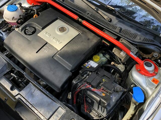 Серый Шкода Фабия, объемом двигателя 1.2 л и пробегом 240 тыс. км за 2999 $, фото 8 на Automoto.ua