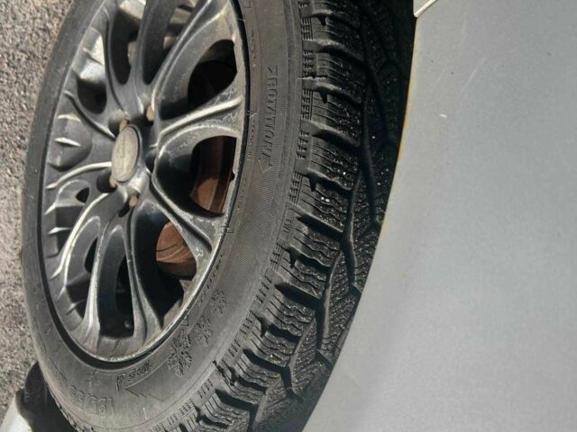 Сірий Шкода Фабія, об'ємом двигуна 1.2 л та пробігом 289 тис. км за 2400 $, фото 3 на Automoto.ua