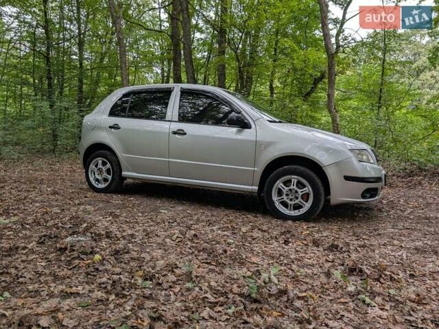 Сірий Шкода Фабія, об'ємом двигуна 1.2 л та пробігом 170 тис. км за 3800 $, фото 43 на Automoto.ua