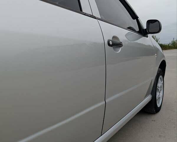 Сірий Шкода Фабія, об'ємом двигуна 1.2 л та пробігом 170 тис. км за 3800 $, фото 74 на Automoto.ua