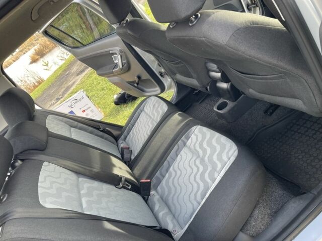 Серый Шкода Фабия, объемом двигателя 1.4 л и пробегом 260 тыс. км за 4500 $, фото 3 на Automoto.ua