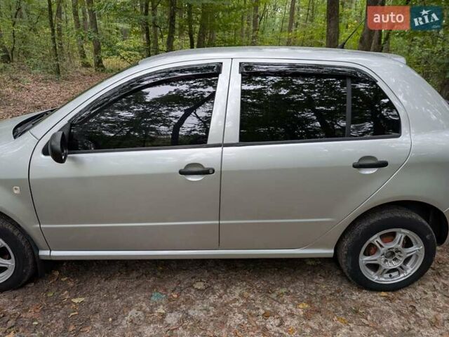 Сірий Шкода Фабія, об'ємом двигуна 1.2 л та пробігом 170 тис. км за 3800 $, фото 35 на Automoto.ua