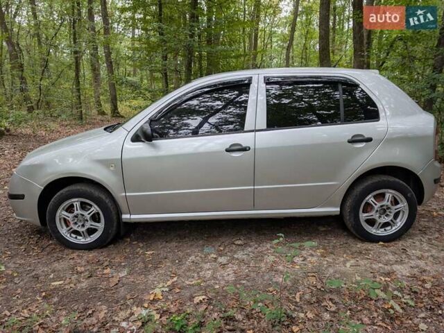 Сірий Шкода Фабія, об'ємом двигуна 1.2 л та пробігом 170 тис. км за 3800 $, фото 40 на Automoto.ua