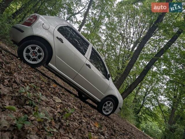 Сірий Шкода Фабія, об'ємом двигуна 1.2 л та пробігом 170 тис. км за 3800 $, фото 85 на Automoto.ua
