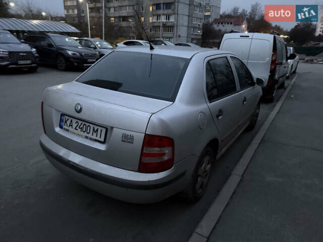 Серый Шкода Фабия, объемом двигателя 1.39 л и пробегом 165 тыс. км за 2800 $, фото 6 на Automoto.ua