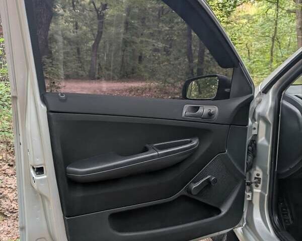 Сірий Шкода Фабія, об'ємом двигуна 1.2 л та пробігом 170 тис. км за 3800 $, фото 13 на Automoto.ua