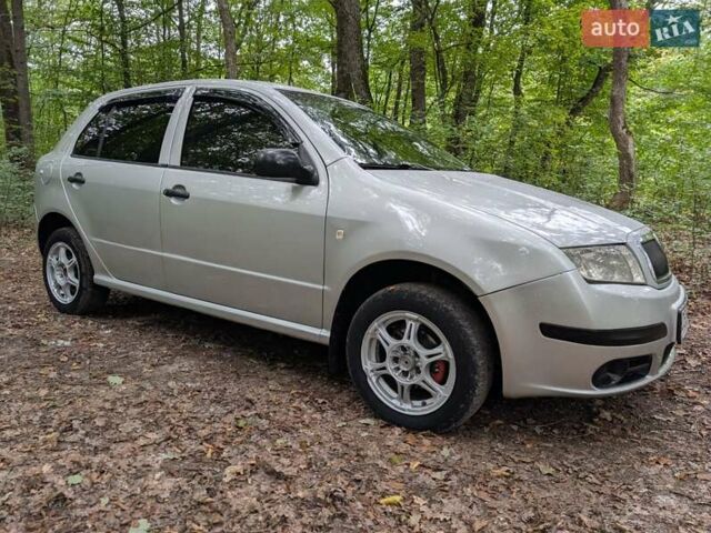 Сірий Шкода Фабія, об'ємом двигуна 1.2 л та пробігом 170 тис. км за 3800 $, фото 66 на Automoto.ua
