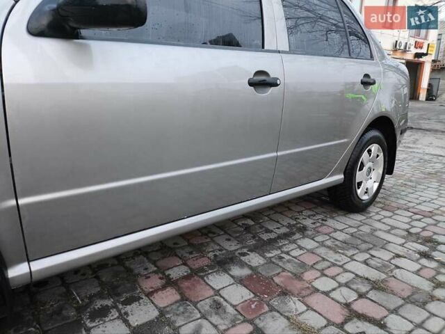 Серый Шкода Фабия, объемом двигателя 1.2 л и пробегом 48 тыс. км за 5300 $, фото 27 на Automoto.ua