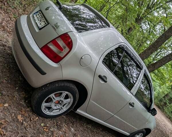 Сірий Шкода Фабія, об'ємом двигуна 1.2 л та пробігом 170 тис. км за 3800 $, фото 41 на Automoto.ua