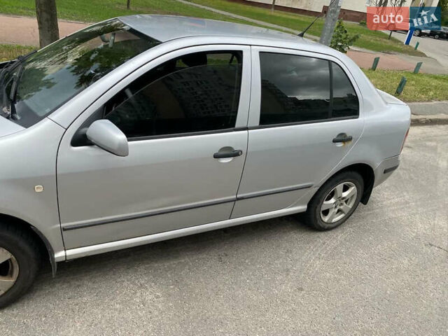 Серый Шкода Фабия, объемом двигателя 1.39 л и пробегом 330 тыс. км за 3400 $, фото 8 на Automoto.ua