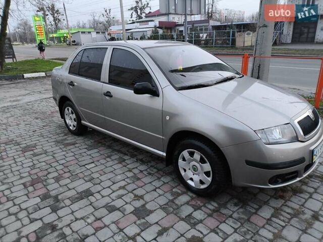 Серый Шкода Фабия, объемом двигателя 1.2 л и пробегом 48 тыс. км за 5300 $, фото 7 на Automoto.ua