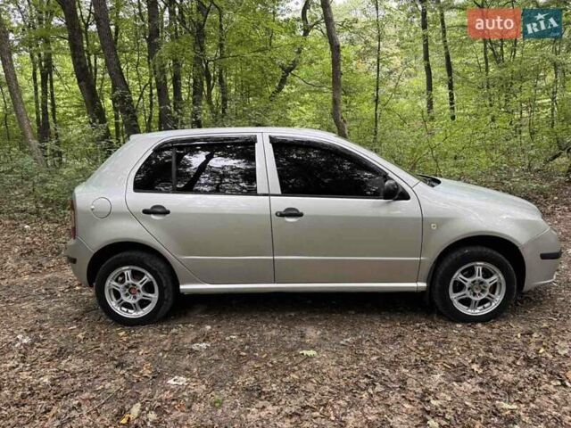 Сірий Шкода Фабія, об'ємом двигуна 1.2 л та пробігом 170 тис. км за 3800 $, фото 17 на Automoto.ua