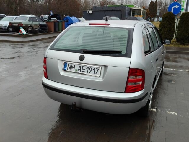 Серый Шкода Фабия, объемом двигателя 1.4 л и пробегом 254 тыс. км за 1500 $, фото 4 на Automoto.ua