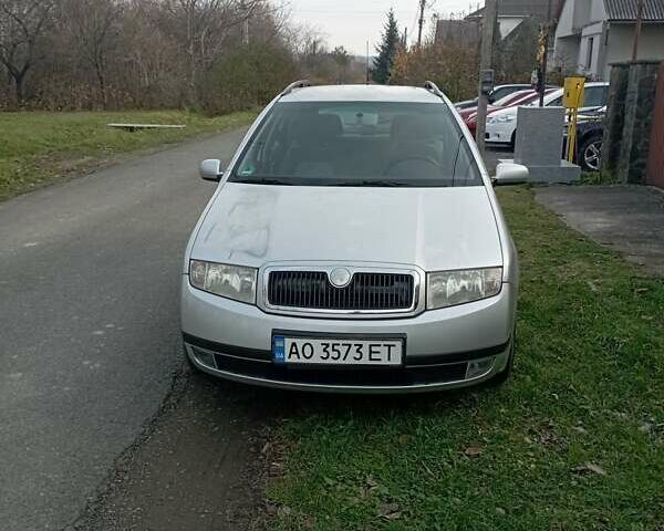 Серый Шкода Фабия, объемом двигателя 1.39 л и пробегом 228 тыс. км за 3000 $, фото 4 на Automoto.ua