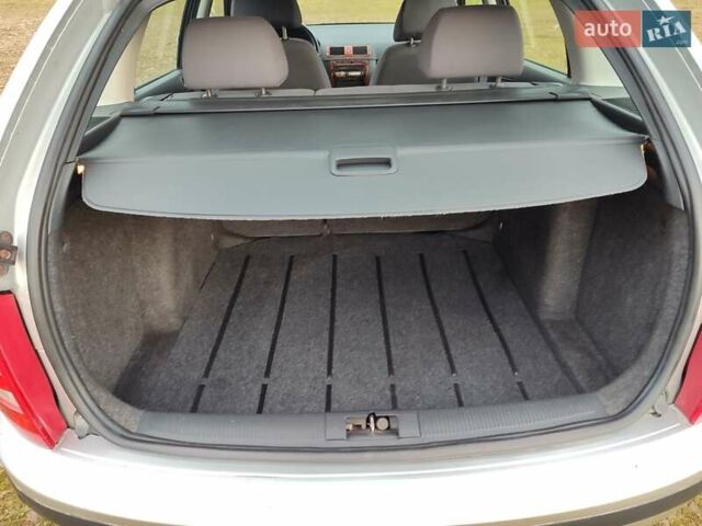 Сірий Шкода Фабія, об'ємом двигуна 1.4 л та пробігом 196 тис. км за 4900 $, фото 19 на Automoto.ua