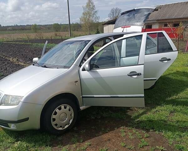 Серый Шкода Фабия, объемом двигателя 1.39 л и пробегом 240 тыс. км за 4200 $, фото 14 на Automoto.ua