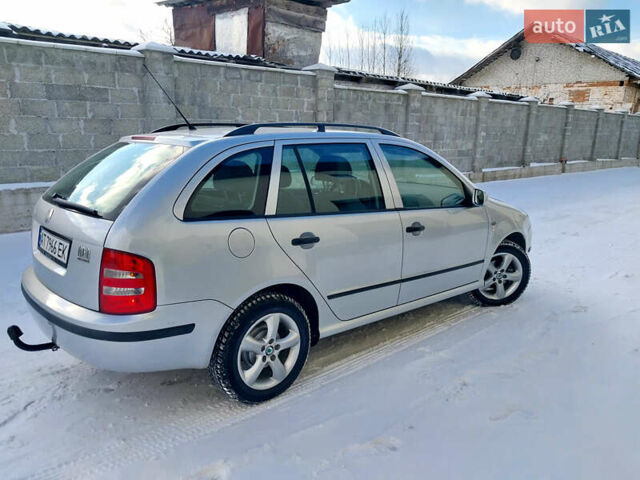 Сірий Шкода Фабія, об'ємом двигуна 1.39 л та пробігом 253 тис. км за 3570 $, фото 5 на Automoto.ua