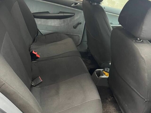 Сірий Шкода Фабія, об'ємом двигуна 1.9 л та пробігом 250 тис. км за 3100 $, фото 5 на Automoto.ua