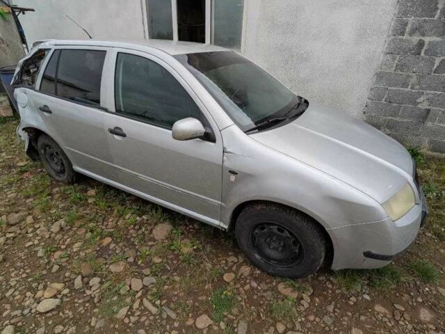 Серый Шкода Фабия, объемом двигателя 1.4 л и пробегом 225 тыс. км за 1600 $, фото 1 на Automoto.ua