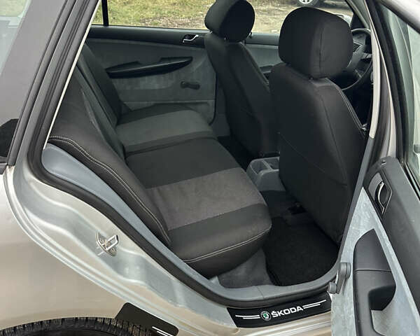 Сірий Шкода Фабія, об'ємом двигуна 1.4 л та пробігом 170 тис. км за 3250 $, фото 7 на Automoto.ua