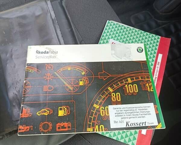 Серый Шкода Фабия, объемом двигателя 1.39 л и пробегом 240 тыс. км за 4200 $, фото 20 на Automoto.ua