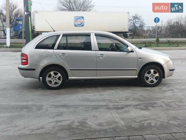 Серый Шкода Фабия, объемом двигателя 1.39 л и пробегом 226 тыс. км за 3350 $, фото 8 на Automoto.ua
