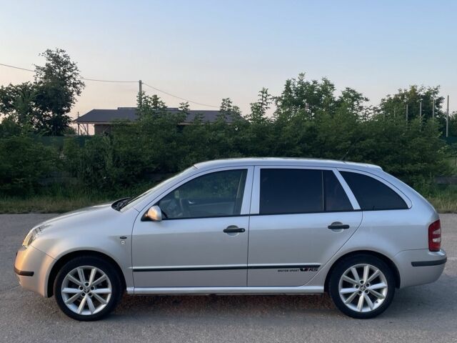 Сірий Шкода Фабія, об'ємом двигуна 1.4 л та пробігом 180 тис. км за 4600 $, фото 1 на Automoto.ua