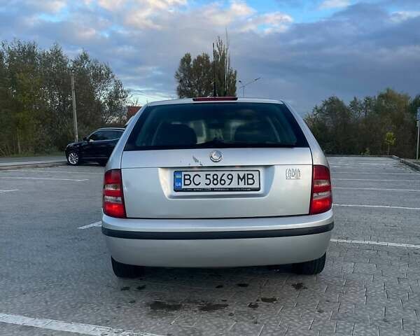 Шкода Фабия 2001 в Мостисках на Automoto.ua Серый Шкода Фабия, объемом двигателя 1.39 л и пробегом 185 тыс. км за 3300 $, фото 3 на Automoto.ua