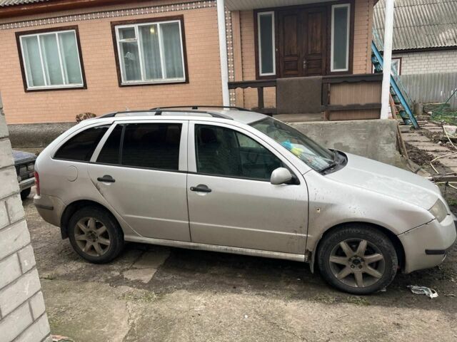 Сірий Шкода Фабія, об'ємом двигуна 1.9 л та пробігом 250 тис. км за 3100 $, фото 2 на Automoto.ua
