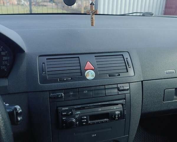 Серый Шкода Фабия, объемом двигателя 1.39 л и пробегом 240 тыс. км за 4200 $, фото 7 на Automoto.ua