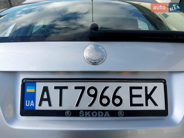 Сірий Шкода Фабія, об'ємом двигуна 1.39 л та пробігом 253 тис. км за 3570 $, фото 25 на Automoto.ua