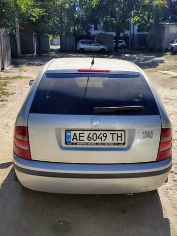 Сірий Шкода Фабія, об'ємом двигуна 1.39 л та пробігом 369 тис. км за 2900 $, фото 3 на Automoto.ua