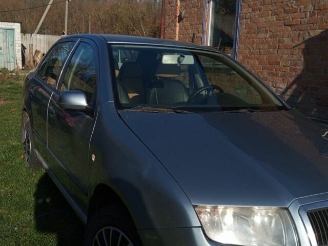 Серый Шкода Фабия, объемом двигателя 1.5 л и пробегом 160 тыс. км за 1400 $, фото 2 на Automoto.ua