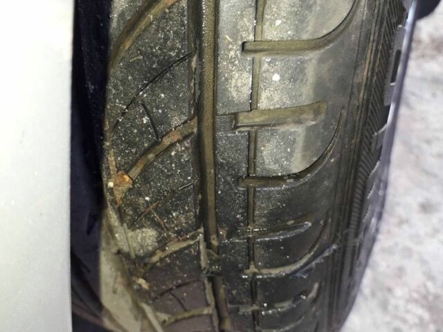 Серый Шкода Фабия, объемом двигателя 1.4 л и пробегом 230 тыс. км за 3000 $, фото 7 на Automoto.ua