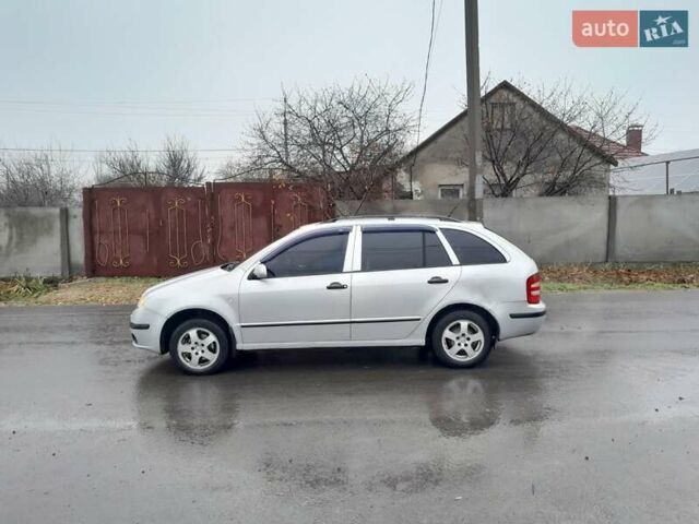 Серый Шкода Фабия, объемом двигателя 1.39 л и пробегом 250 тыс. км за 2200 $, фото 4 на Automoto.ua