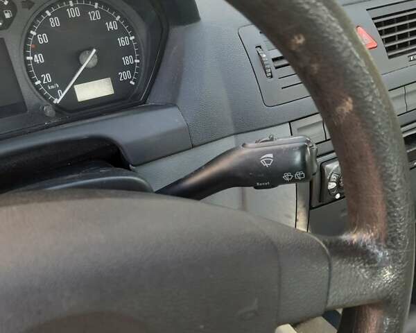 Сірий Шкода Фабія, об'ємом двигуна 1.39 л та пробігом 141 тис. км за 4999 $, фото 18 на Automoto.ua