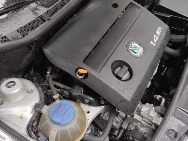 Сірий Шкода Фабія, об'ємом двигуна 1.4 л та пробігом 219 тис. км за 3350 $, фото 11 на Automoto.ua