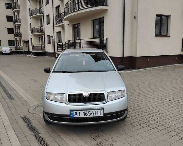 Сірий Шкода Фабія, об'ємом двигуна 1.39 л та пробігом 242 тис. км за 3249 $, фото 1 на Automoto.ua