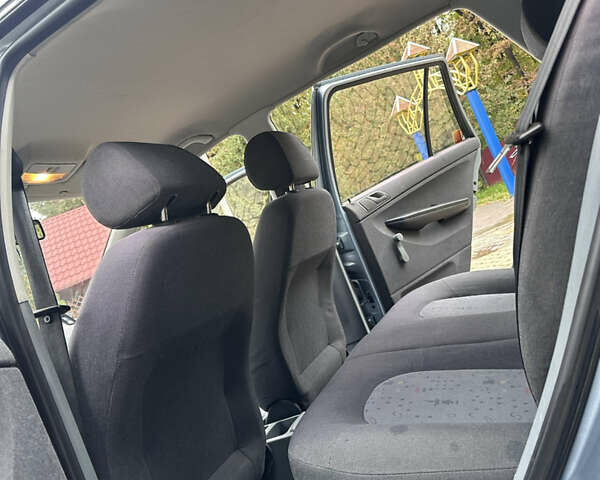 Серый Шкода Фабия, объемом двигателя 1.4 л и пробегом 295 тыс. км за 2750 $, фото 11 на Automoto.ua