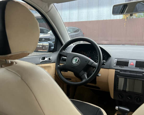 Сірий Шкода Фабія, об'ємом двигуна 1.39 л та пробігом 210 тис. км за 4500 $, фото 14 на Automoto.ua