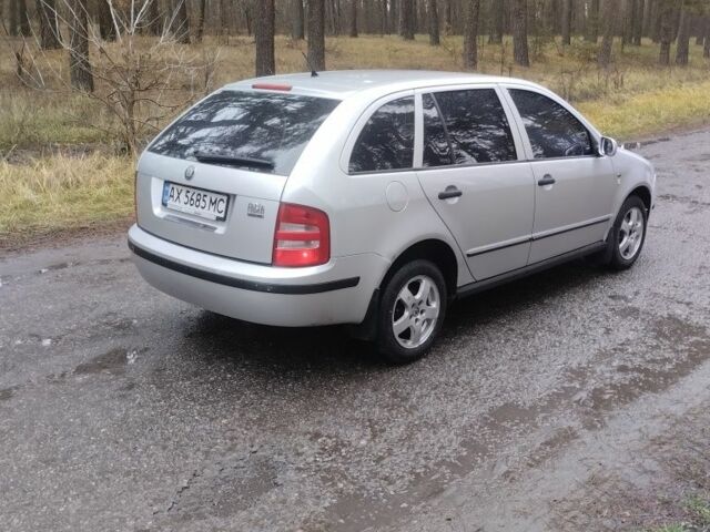 Сірий Шкода Фабія, об'ємом двигуна 1.4 л та пробігом 219 тис. км за 3350 $, фото 1 на Automoto.ua