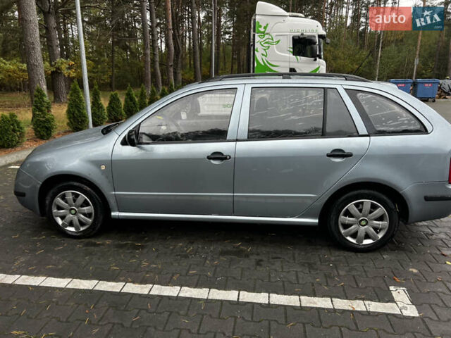 Серый Шкода Фабия, объемом двигателя 1.4 л и пробегом 315 тыс. км за 3250 $, фото 5 на Automoto.ua