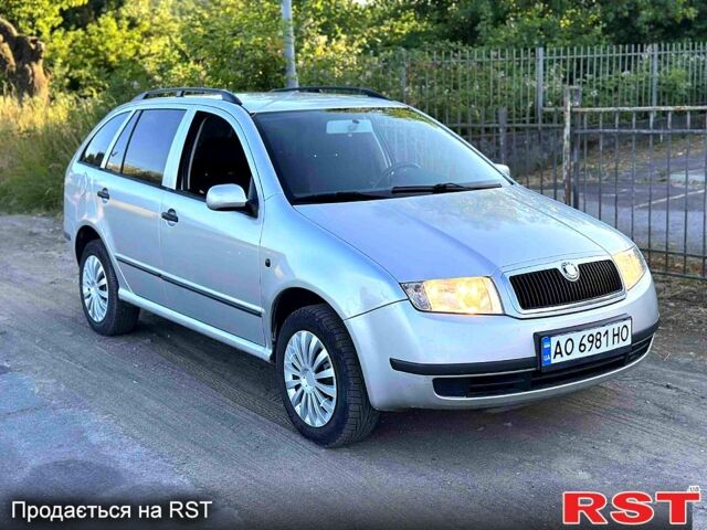 Серый Шкода Фабия, объемом двигателя 1.9 л и пробегом 200 тыс. км за 3600 $, фото 3 на Automoto.ua