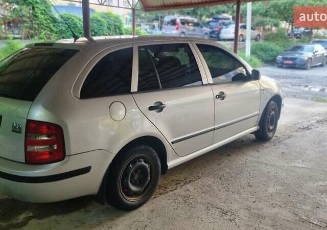 Серый Шкода Фабия, объемом двигателя 1.4 л и пробегом 316 тыс. км за 3800 $, фото 8 на Automoto.ua