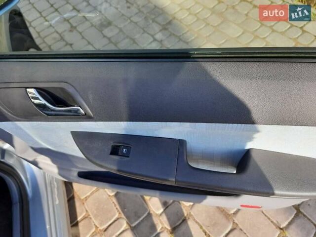 Сірий Шкода Фабія, об'ємом двигуна 1.39 л та пробігом 141 тис. км за 4999 $, фото 13 на Automoto.ua