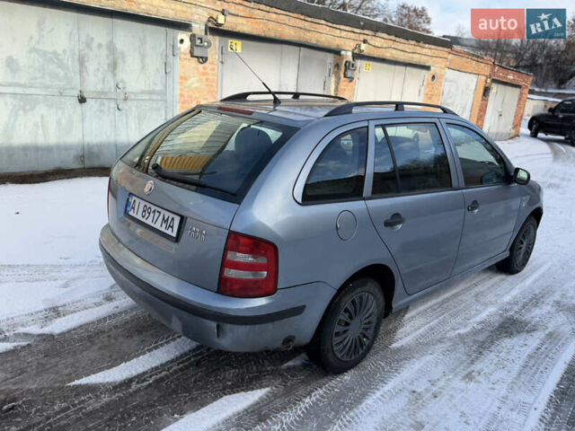 Сірий Шкода Фабія, об'ємом двигуна 1.4 л та пробігом 402 тис. км за 2600 $, фото 2 на Automoto.ua