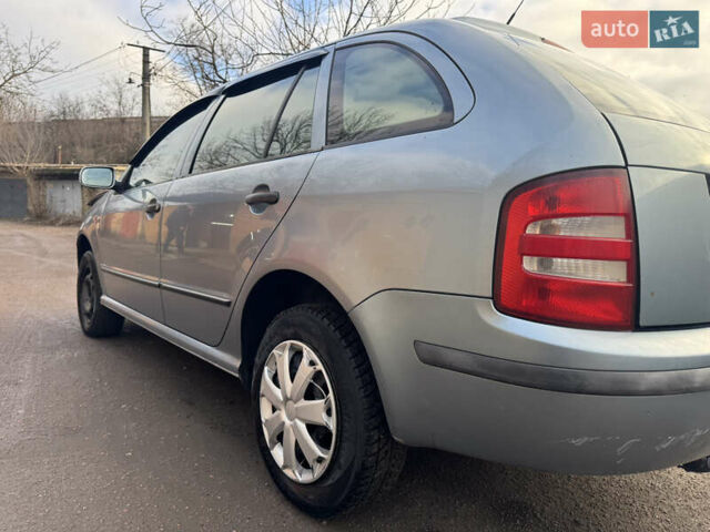 Серый Шкода Фабия, объемом двигателя 1.4 л и пробегом 300 тыс. км за 1850 $, фото 14 на Automoto.ua