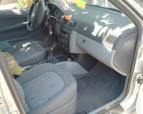 Сірий Шкода Фабія, об'ємом двигуна 1.39 л та пробігом 255 тис. км за 3750 $, фото 10 на Automoto.ua