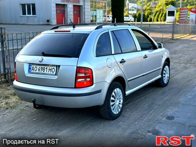 Серый Шкода Фабия, объемом двигателя 1.9 л и пробегом 200 тыс. км за 3600 $, фото 2 на Automoto.ua