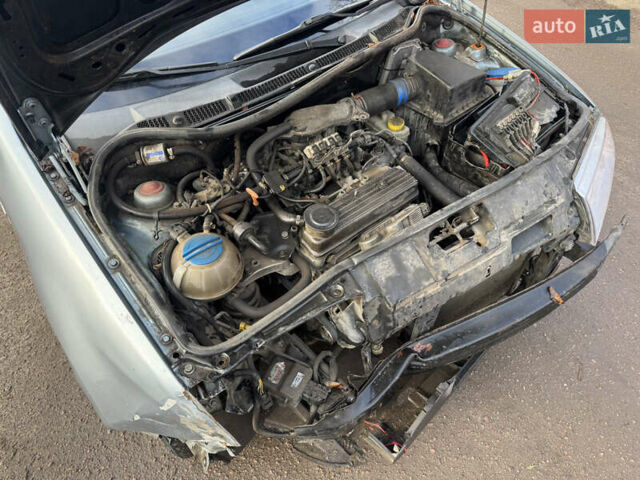 Серый Шкода Фабия, объемом двигателя 1.4 л и пробегом 300 тыс. км за 1850 $, фото 21 на Automoto.ua